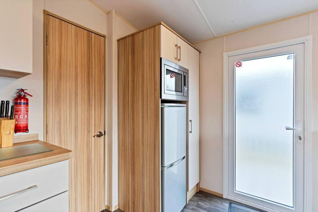 Tattershall Lakes: Sally'S Superior Stay Esterno foto