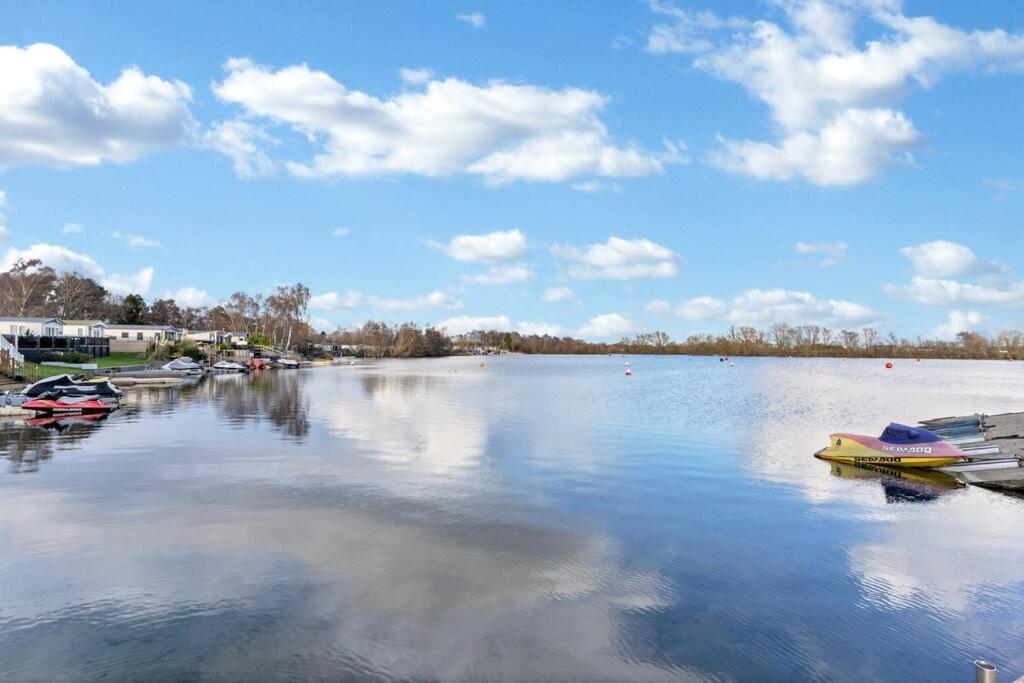 Tattershall Lakes: Sally'S Superior Stay Esterno foto